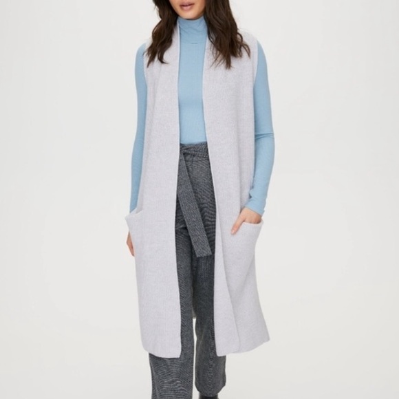 Aritzia // Wilfred Olivie Sweater Vest Cardigan - Picture 4 of 14